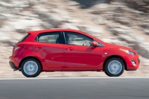 2014-Mazda-2-Glass.net